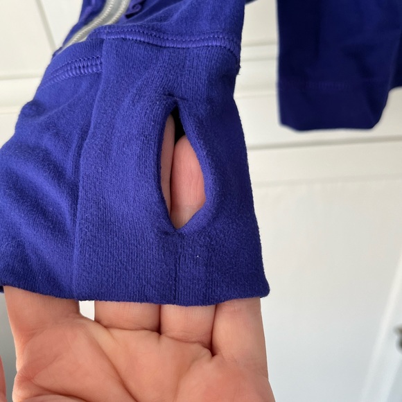 LULULEMON | 10 | RUN-DASH Pullover | Wish Blue - Picture 4 of 13